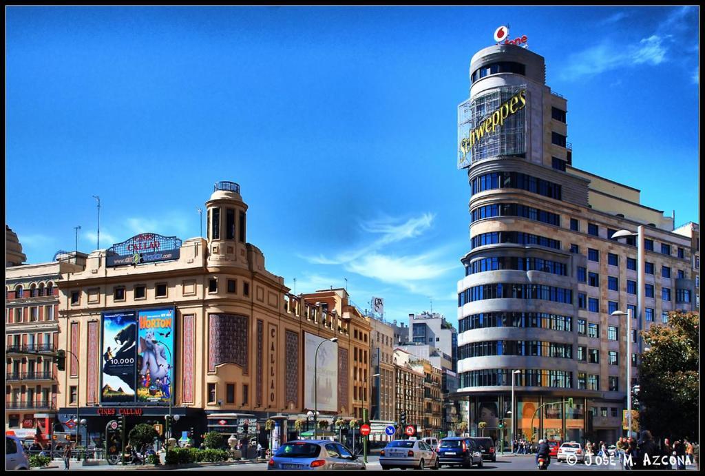 La Reina De Gran Via - Parking Tph Bed and Breakfast Madrid Exteriör bild