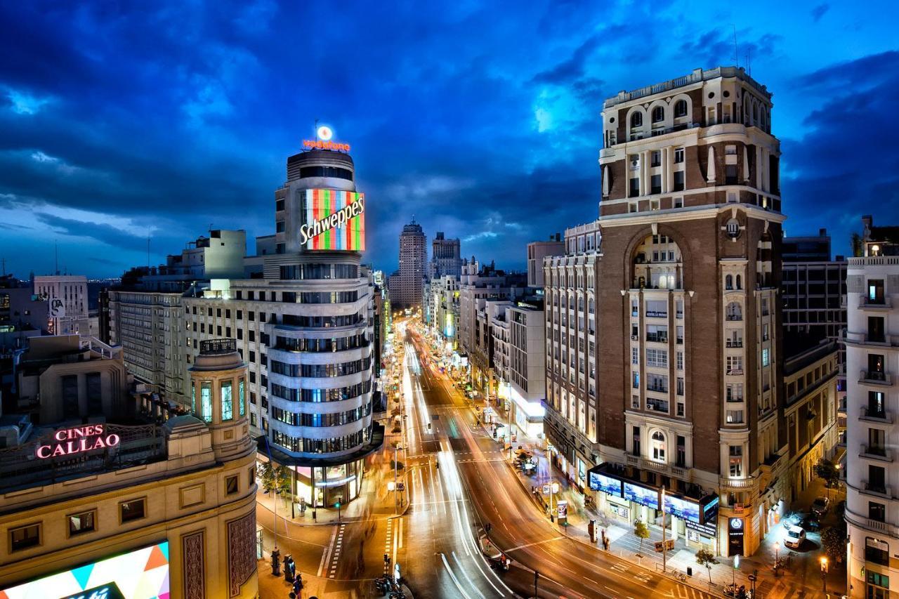 La Reina De Gran Via - Parking Tph Bed and Breakfast Madrid Exteriör bild